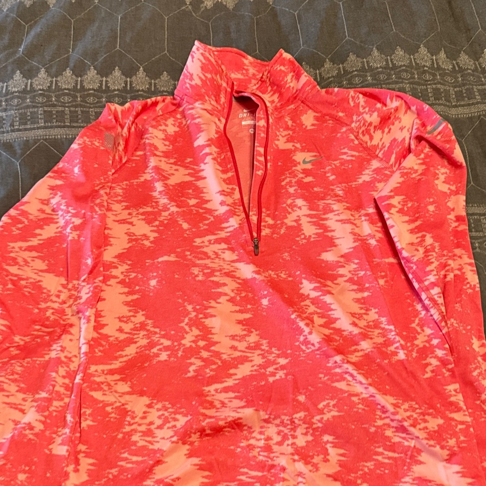Nike Vibrant Red and Pink Patterned Pullover